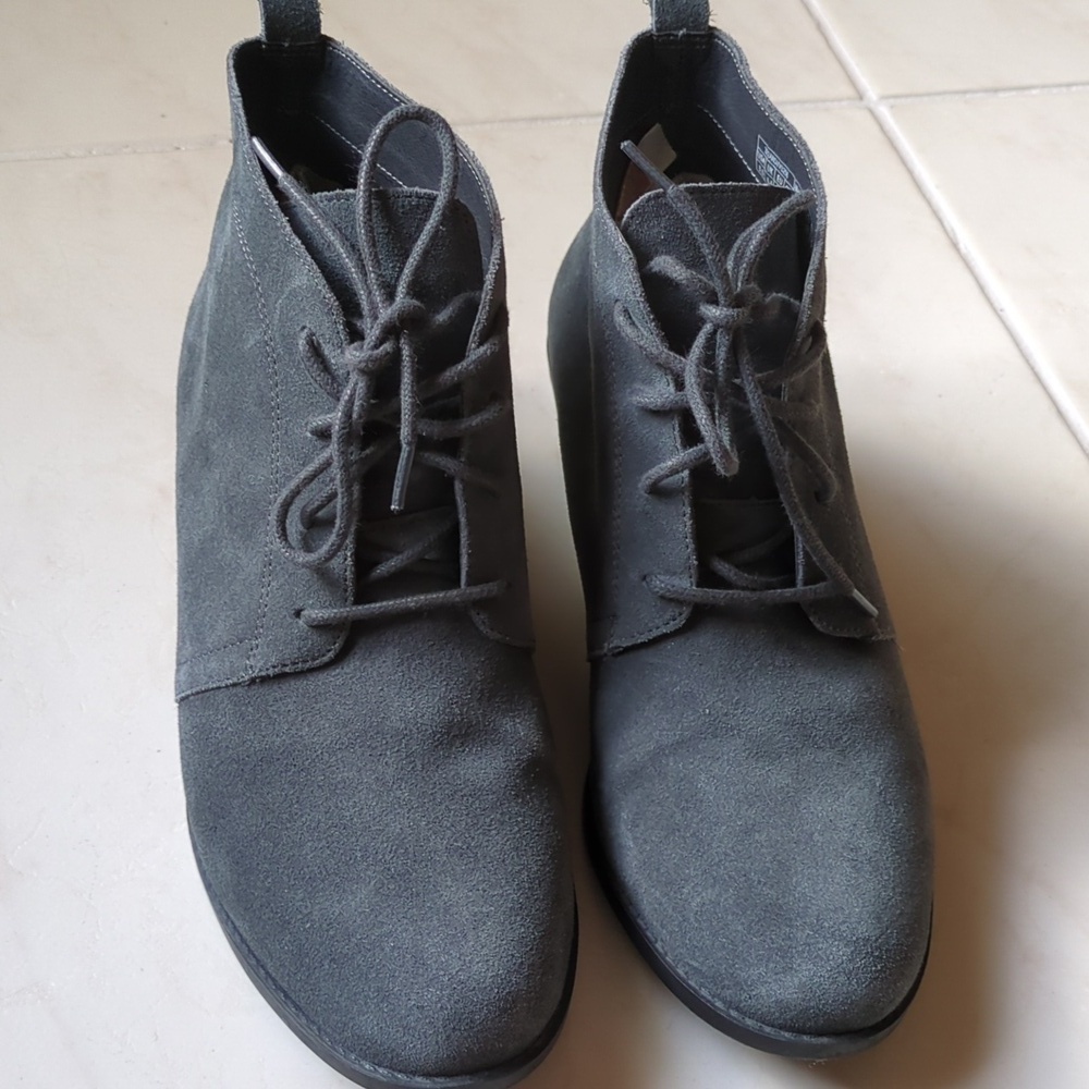 Vionic Zenda Orthotic Gray Suede laced Andy Ankle Booties Victorian style Sz 8.5